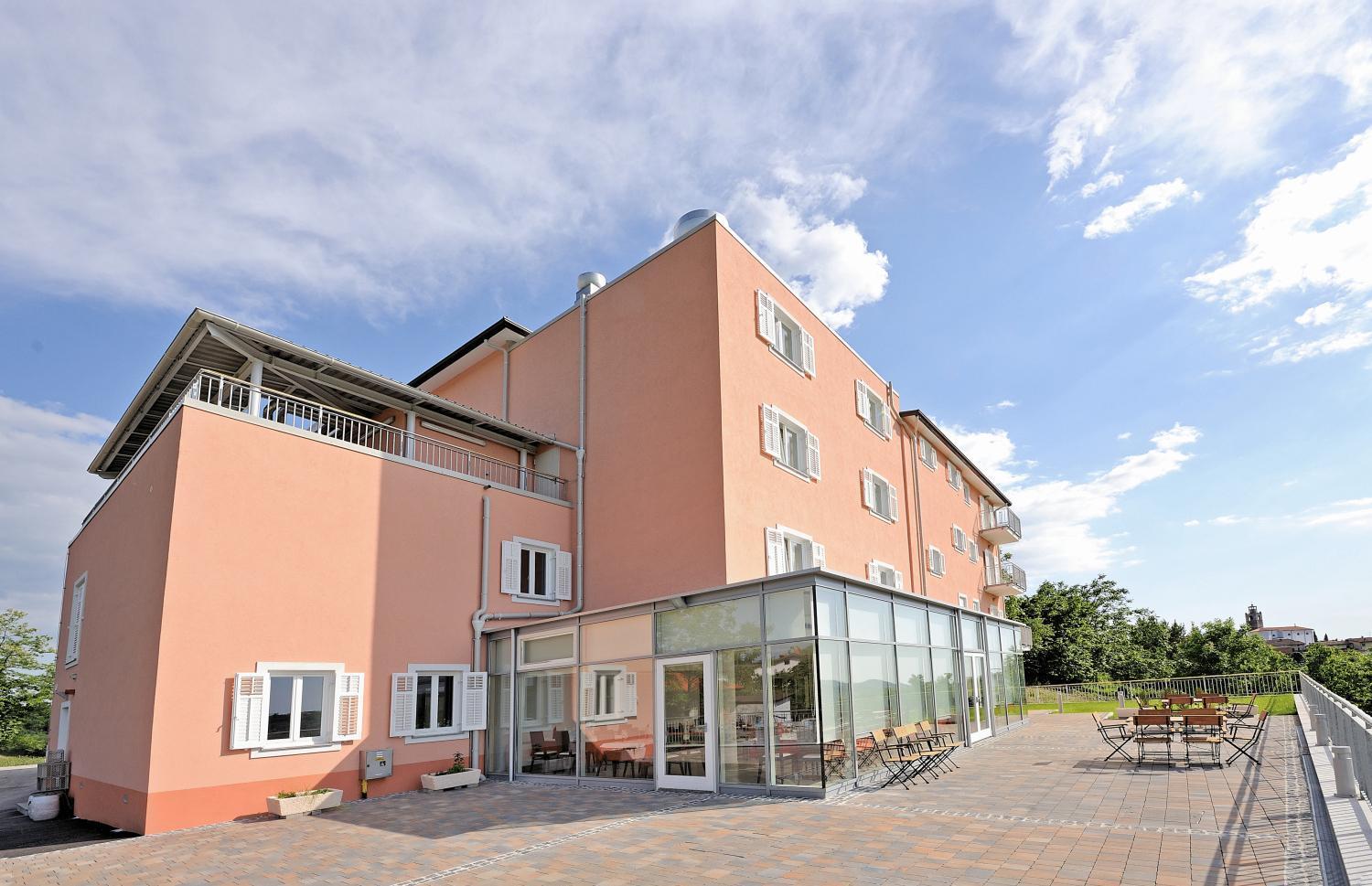 Hotel Kozana Dobrovo Exterior foto